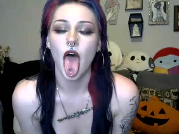 girl
        prettylilbxby cam image #76752