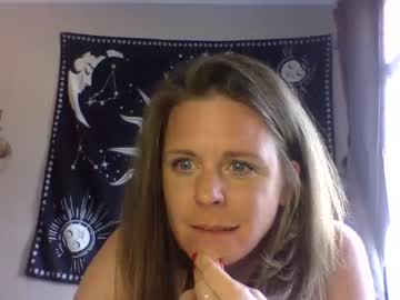 girl
        naughtyymarie420 cam image #93554