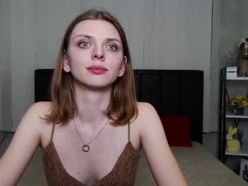 girl
        sweettjenny cam image #66871