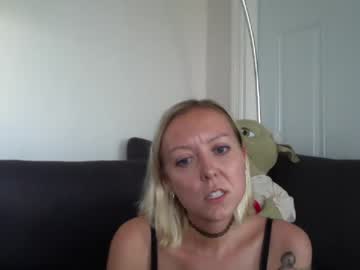 girl
        keelskinley cam image #28059