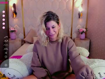 girl
        millie_milf cam image #49373