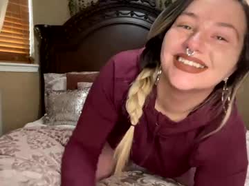 girl
        madamenatural cam image #25707