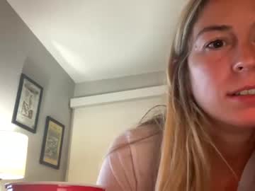 couple
        iluvyoujenny cam image #43525