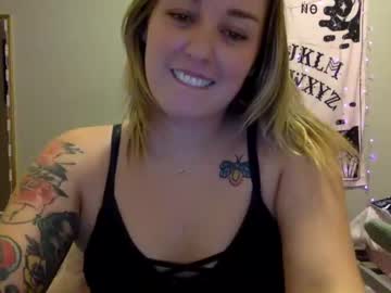 girl
        thicc_tattooed_bitch cam image #31458