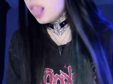 girl
        i_died_again cam image #84605