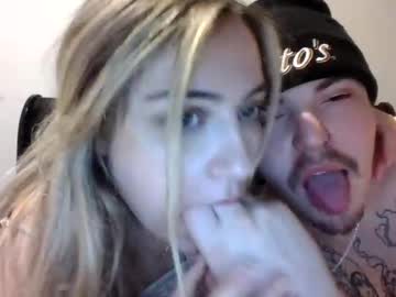 couple
        johnnny420 cam image #232802