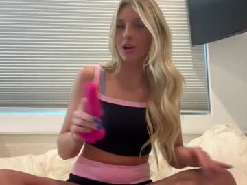 girl
        abbyreynolds cam image #250825