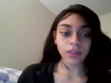 girl
        stickydewbee cam image #209893