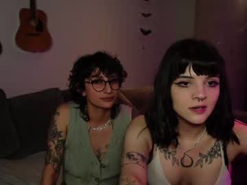 couple
        tofuskies cam image #25445