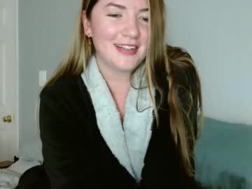 girl
        sskyejoness cam image #176698