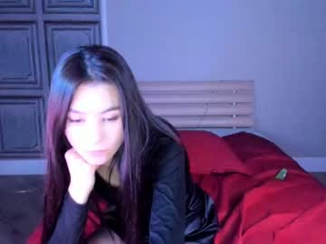 girl
        yoro_chan cam image #68678