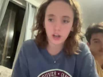 couple
        gorg_grace cam image #224889
