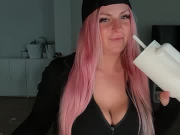 girl Hidden Sex Cam Live Stream with prettydamnpeachy