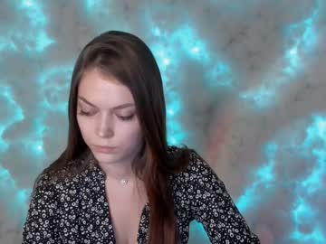 girl
        alice_borderland cam image #45541