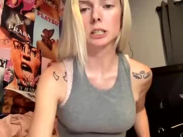 girl
        highnsky317 cam image #61048