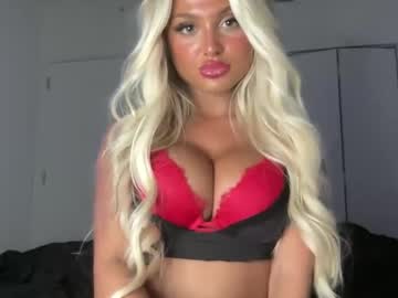 girl
        madinestox cam image #236536