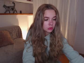 girl
        little_kittty_ cam image #83410