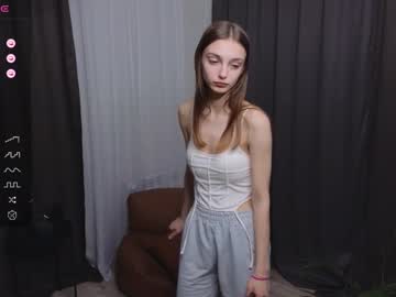girl
        odetteally cam image #172320
