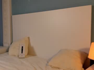 girl
        beckyherington cam image #167290