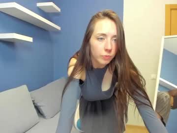girl
        diorri cam image #83628