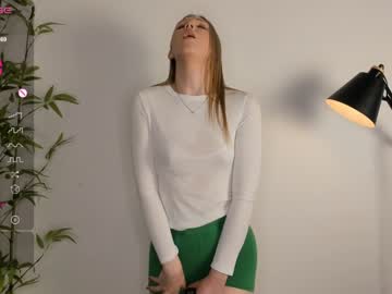 girl
        maecurson cam image #155023