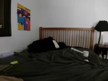 couple
        ogxclw cam image #10801
