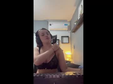 girl Hidden Sex Cam Live Stream with eemilyyyy19