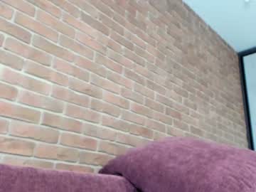 girl
        adriana_ferrari cam image #19088