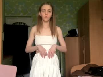 girl
        quennacolbourne cam image #257956