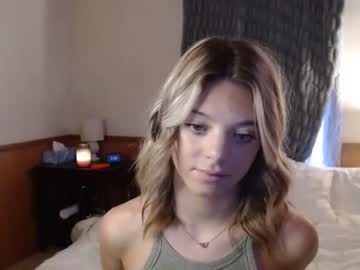 girl
        coryraine1 cam image #74183