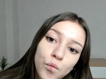 girl
        abigailkeira cam image #129929