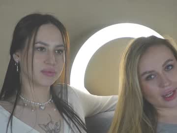 couple
        girlsurbate cam image #233296