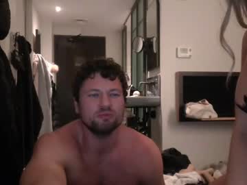 couple
        sylvieandjames147 cam image #141048