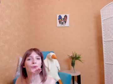 girl
        cristal_moli cam image #40837
