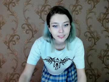 girl
        yuinika_ cam image #188717