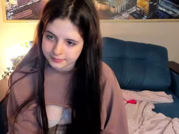 girl
        nessa_more cam image #42516