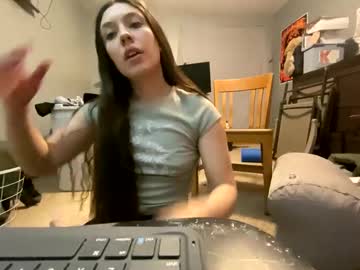 couple
        madm569308 cam image #231220