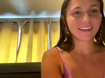 girl
        amberp44 cam image #184564