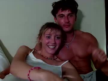 couple
        meowmeow1111112 cam image #184264