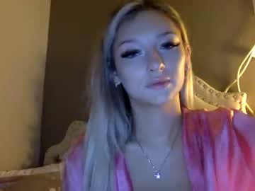 girl
        katlatte cam image #132157