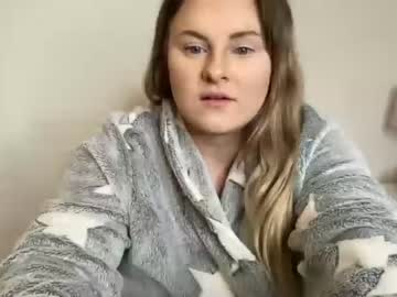girl
        tigoldbitties11 cam image #44274